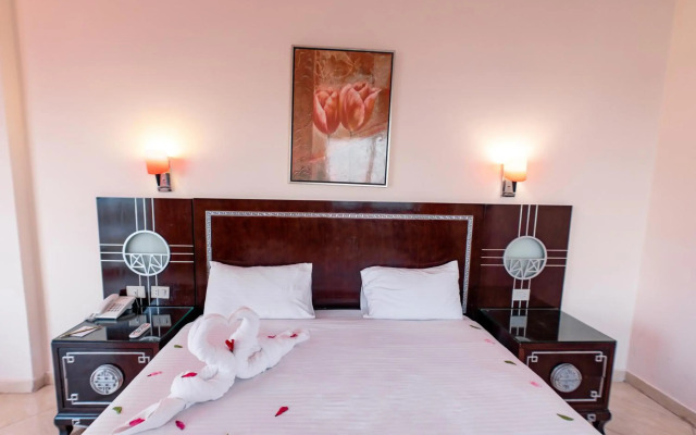 Sphinx Aqua Park Beach Resort