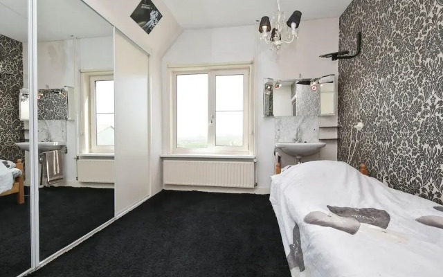 Characteristic Country House With Wellness