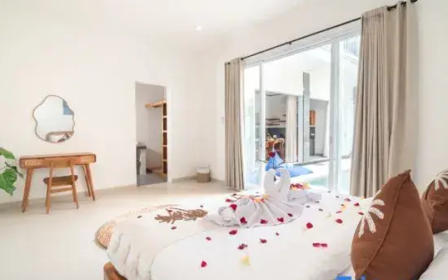 NEW 3BR Villa in Berawa w/ Private Pool Fast Wi-Fi