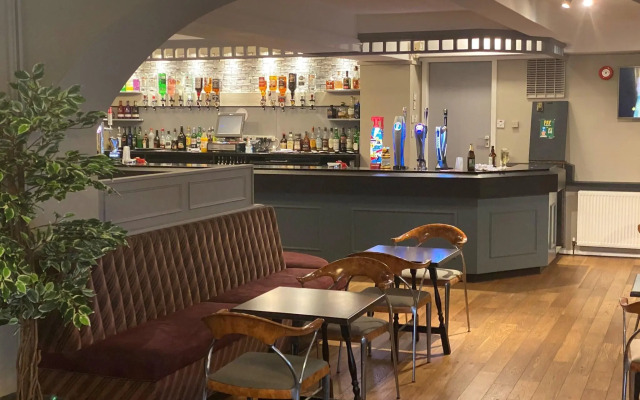Smithton Hotel
