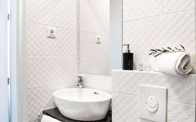 Boutique Rooms - With Pool - 4 - R201