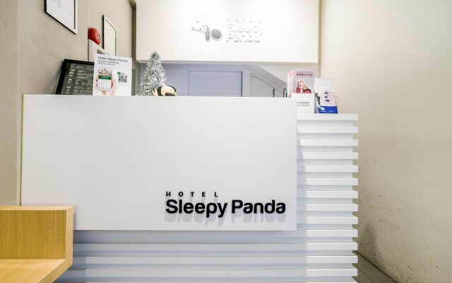 Hotel Sleepy Panda Stream Walk