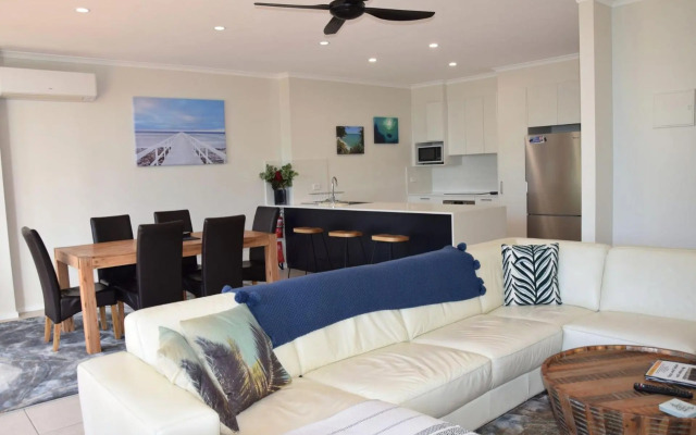 Tradewinds Apartment 4