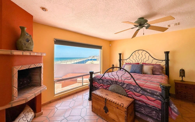 Your Beachfront Escape Close to Everything