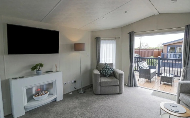 Long Acres Lodge