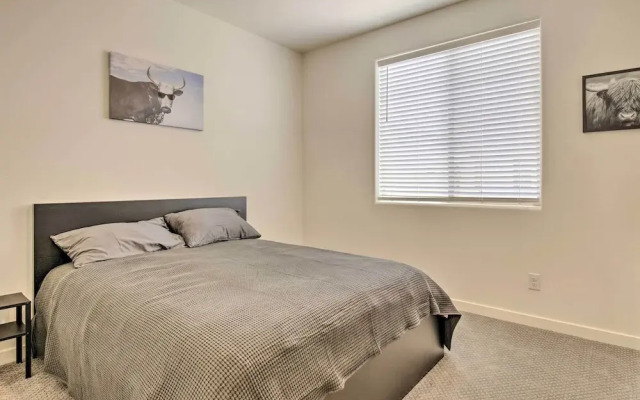 Community Perks: Executive Chandler Townhome