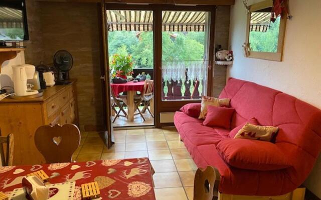 Sallanches 3101 Route de Nant Cruy immeuble le Grand R
