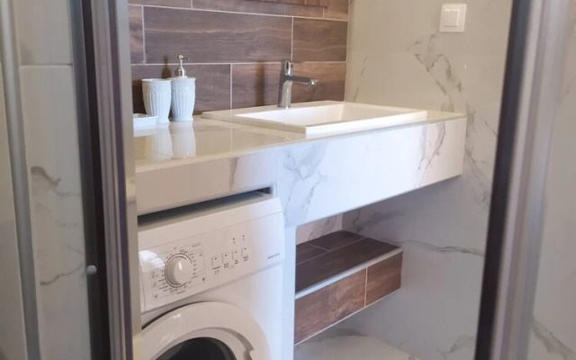 Anchors Aweigh 3-100 Sm Apartment Near The Sea