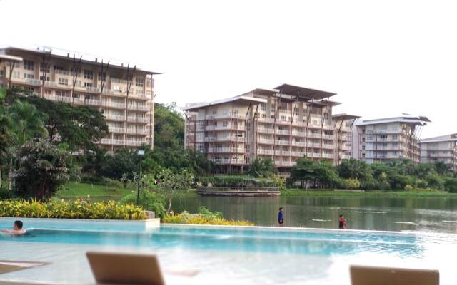 Beach Condos Pico De Loro Hamilo Coast