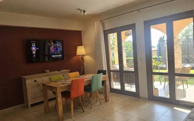 62 APH - Stay Aphrodite Hills Apartment