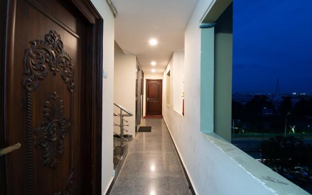 Sk7 Service Apartments by OYO Rooms