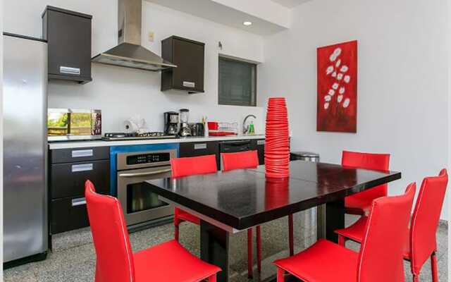 Infinito 21 PH & Jacuzzi by Tripintravel