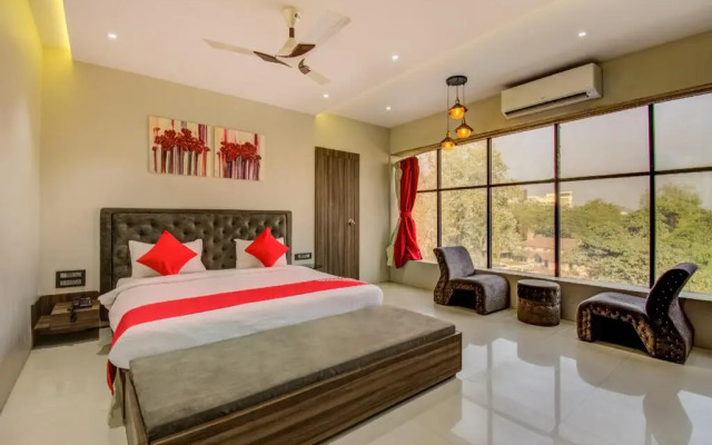 Hotel Imperia By OYO Rooms