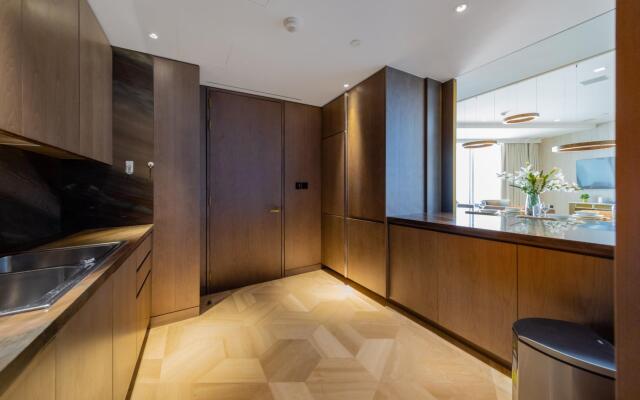 DXB - Five - 31302 - PJ