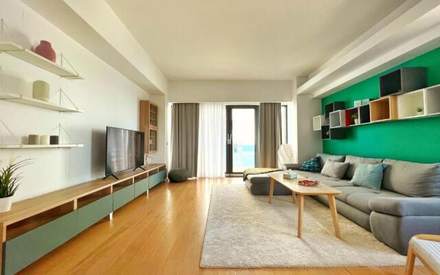 Luxury beachfront apt - quite area, 100 sqm