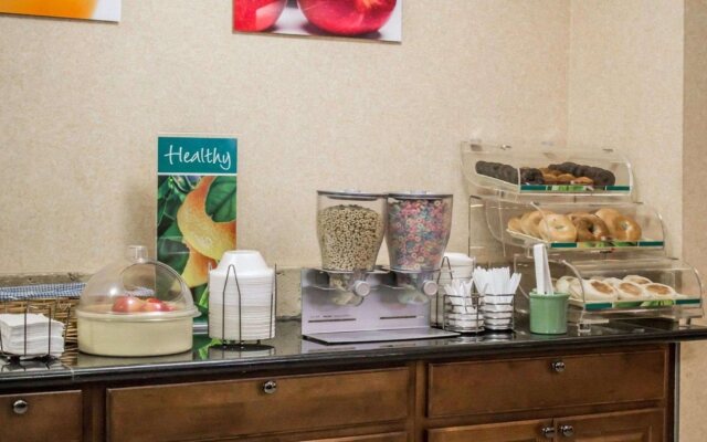 Quality Inn Brunswick Cleveland South