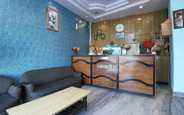 Oyo 19848 Hotel Saraswati Palace