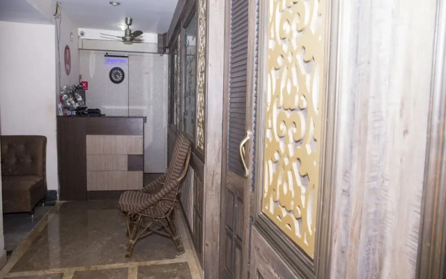 OYO 8109 Hotel Basera