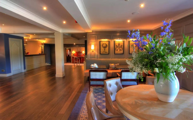 Devon Inn Hotel