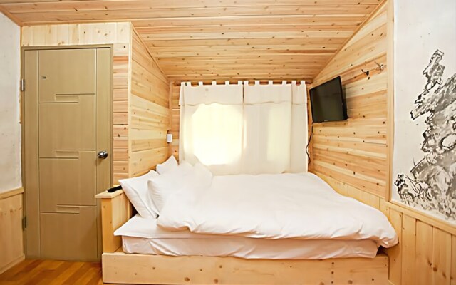 Yeongwol Muksan Guan Pension