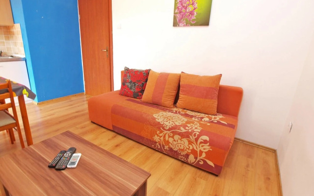 Apartments Arsen 928