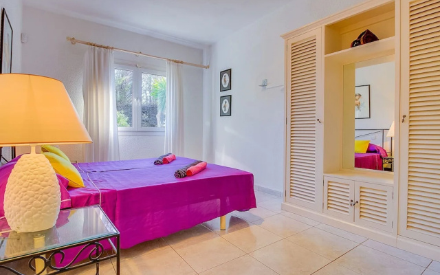 Cozy Holiday Home in Cala Murada With Swimming Pool