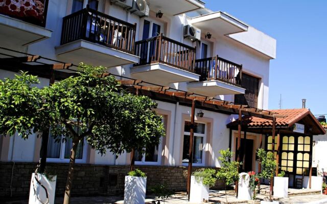 Anthousa Hotel
