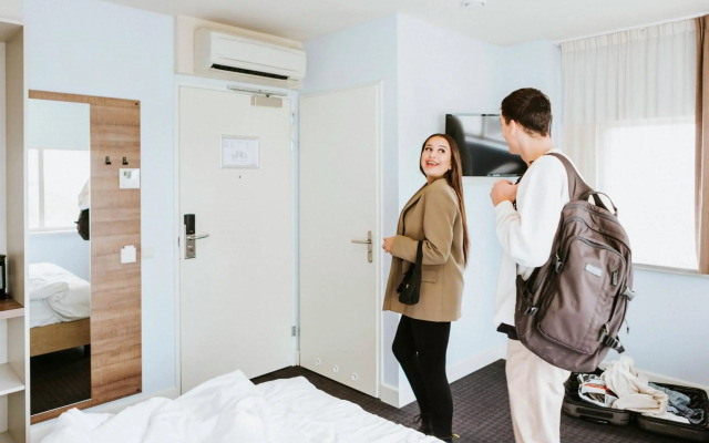 Rotterdam Teleport Hotel