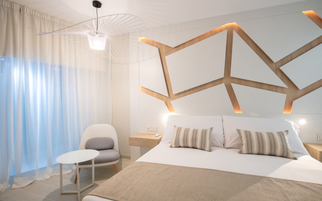 Sirenis Hotel Tres Carabelas & SPA