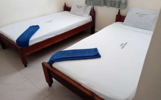 Metric Annex Hotel