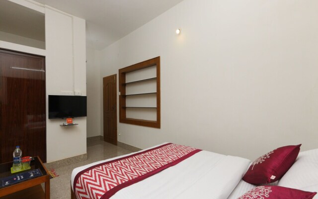 OYO 13858 Rithus Residency