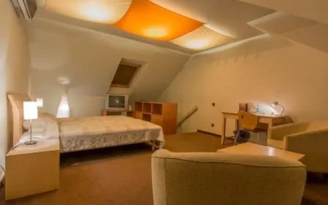 More Hotel