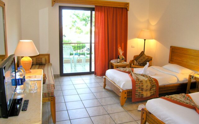 Three Corners Fayrouz Plaza Beach Resort