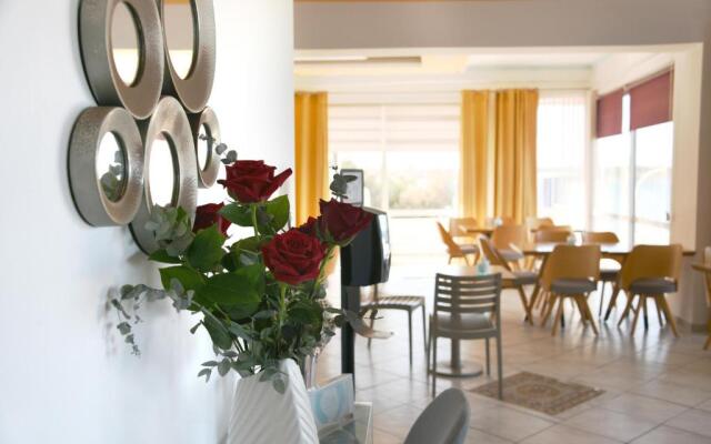Klinakis Beach Hotel