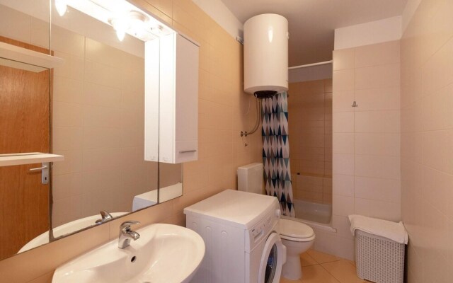 Nice Home in Ploce With Wifi and 2 Bedrooms