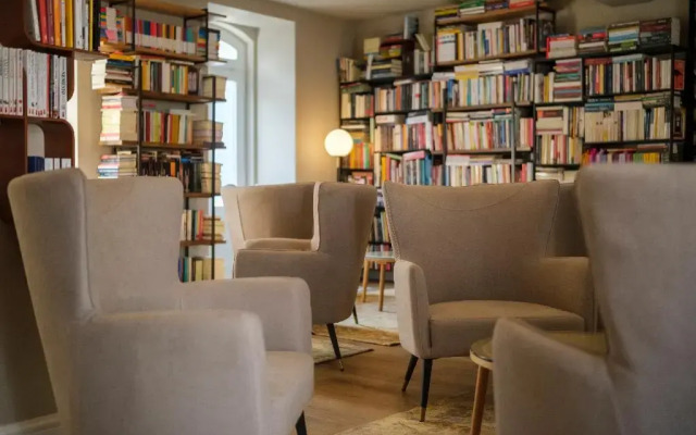 Azores Book Hotel
