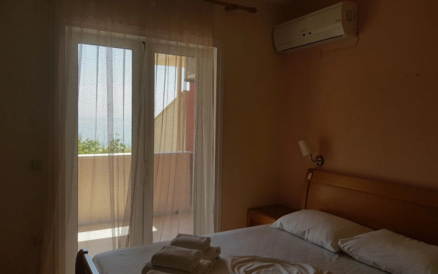 Menigos - Apartment AA5R 155-158 Coco-Mat