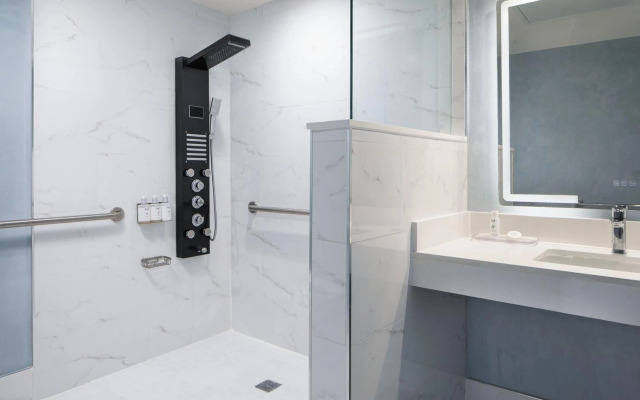 Grand Galvez Resort, Autograph Collection