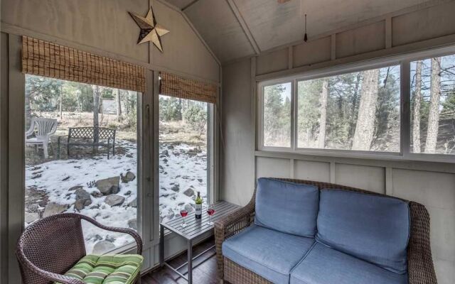 Antler Crossing - Two Bedroom Cabin