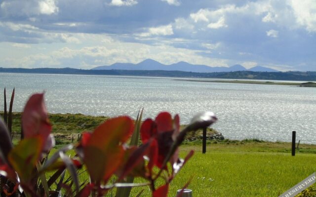 Shoreline at Mount Stewart B&B