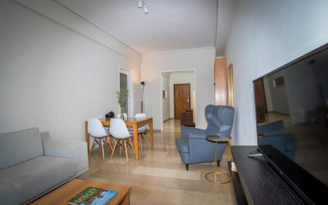 Argonauts Apartment