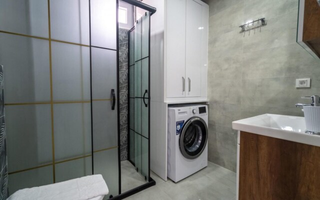 Apartment With Balcony Close to Beach in Muratpasa