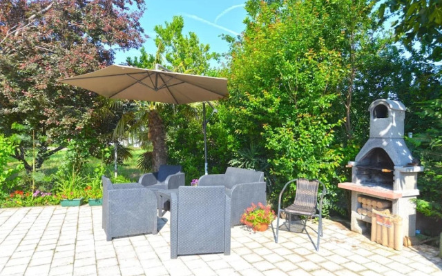 Spacious Flat With Pool Just 300m From the Beach