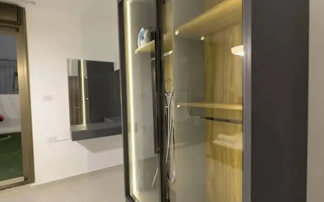 Stylish Luxe Apartment