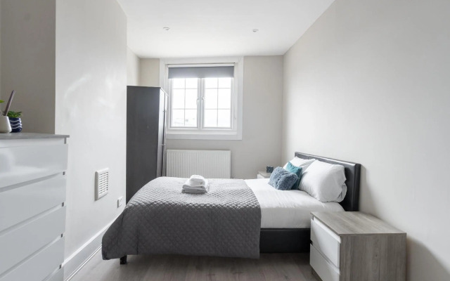 Kennington Apartment E/Apartment