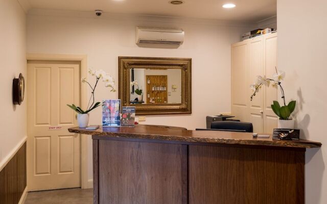 Bowen Inn Motel