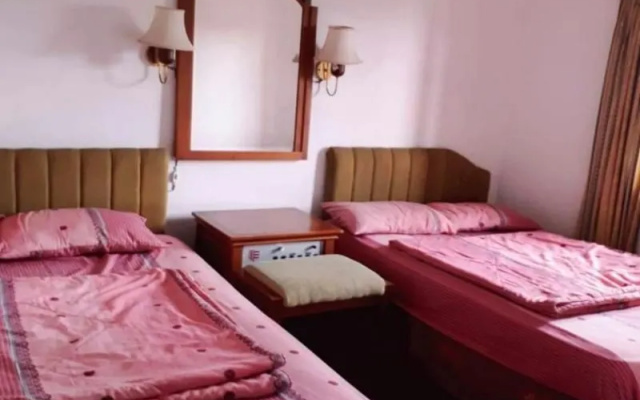 Villa Orange Lembang Pengkolan By Zuzu – Guest Rooms – Lembang