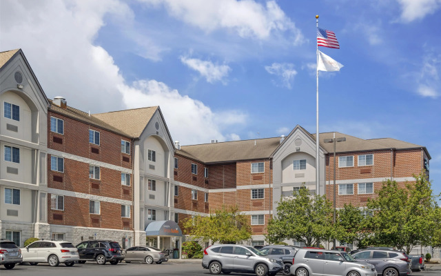 Sonesta Simply Suites Boston Burlington