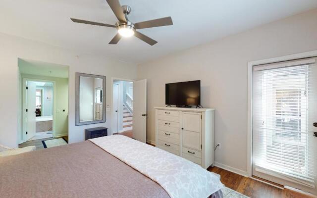 7611 Huntington Villas