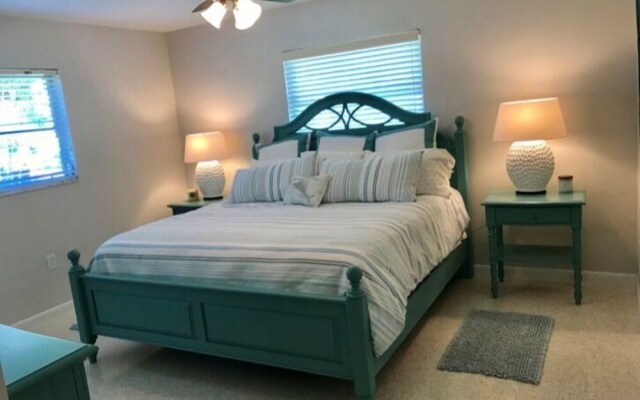 526 72nd St - 2 Br Home